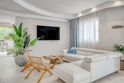 Image de Hermosa Waves D2 | Luxury condo in Playa Hermosa with pool, hot tub, balcony, Ac