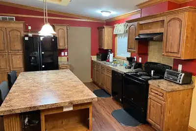 Image de Private 2/1 home 8 min from Beach