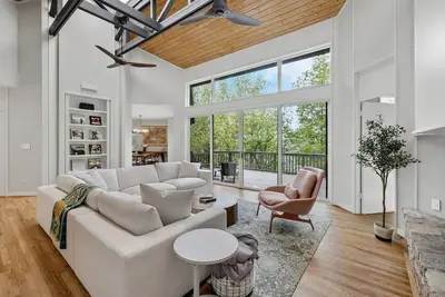 Image de Sewanee Woods Modern Luxe Escape