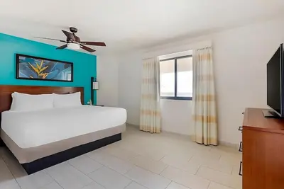 Image de Ultimate Beach Getaway! Fully-equipped Kitchen, Outdoor Pool, Free Parking!