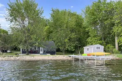 Image de Lake Sallie Beach House with Game Room on the Sandy North Shore!
