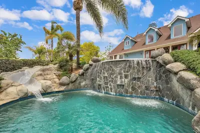 Image de Slide & Splash Retreat with Two Pools!