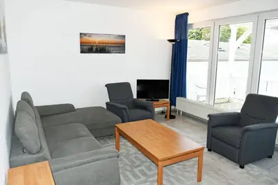 Image de 07 Schöne 3-raum-ferienwohnung mit Balkon - Appartementhaus mit Balkon im Ostseebad Göhren