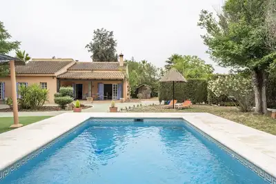 Image de Villa \"Laforge\" avec piscine privée et Wi-Fi