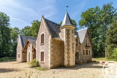 Image de Maison ancienne rénovée avec jardin, animaux admis, parking - près de Baugé