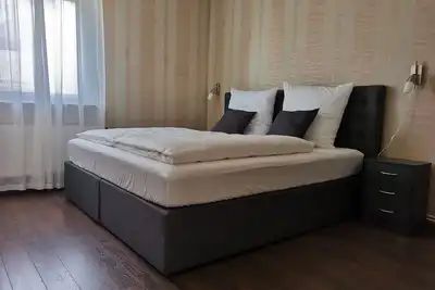 Image de Quiet apartment with green view in urban location