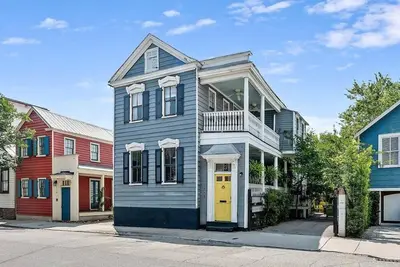 Image de Charleston Charmer - House close to King St!