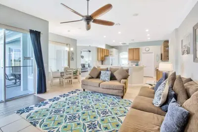 Image de Cozy 4 Bedroom Pool Home with Spa-150pd