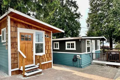 Image de Quaint Home with Water Views and Close to Madrona Beach