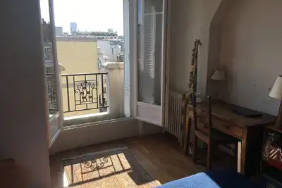 Image de Appt lumineux et calme au 7e étage avec vue sur la Grande Mosquée de Paris