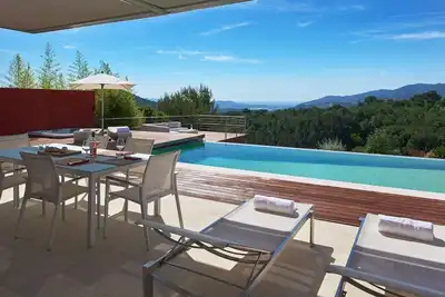 Image de Maison de vacances Peymeinade pour 1 - 8 personnes avec 4 chambres à coucher - Maison de vacances