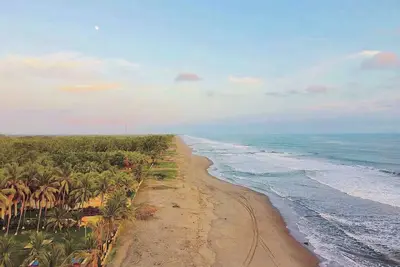 Image de Villa Marr, Beachfront House in La Libertad