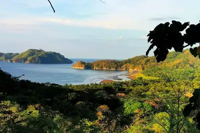 Bungalow, floor 2, Ocean View, sleeps 4, king-size bed, 10 min from Curu Nat Park