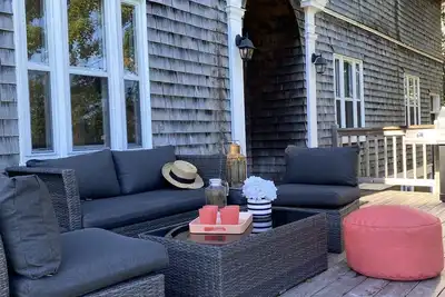 Image de Registered Historic Edwardian Carriage House. Close to Katy's Cove. Pet Friendly.