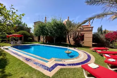 Image de Belle Villa Avec Piscine Privée