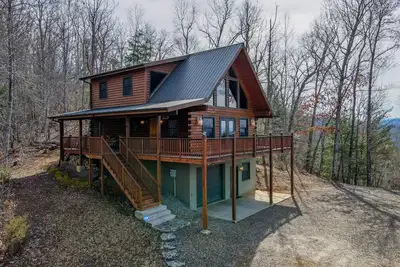 Image de Enjoy the mountain view @ Panoramic Point a modern cabin w/Hot Tub+Wifi+Gameroom