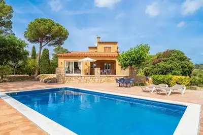 Image de Privilège à Tamariu avec piscine privée