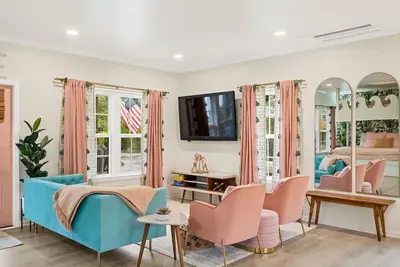 Image de Babe Cave! Midtown Wilmington