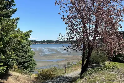 Image de Romantic 2bdrm 2. 5bthrm fully equipped townhouse beach access, pet friendly New