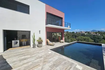 Maison vue exceptionelle à Nice (à  6 mins de la mer et des plages)