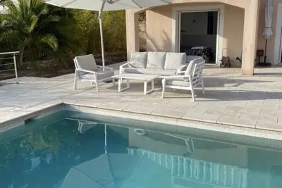 Image de Villa avec piscine privée - 15mn de Cannes