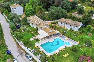 Image de Studio 'Vintage Resort 4' avec vue sur la mer, Wi-Fi et climatisation