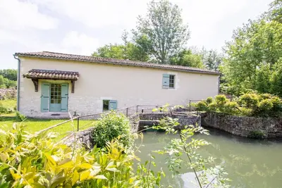 Image de Moulin Périgourdin : 3 Chambres, Jardin, Rivière et Activités Familiales