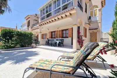 Maison confortable de 2 chambres à.