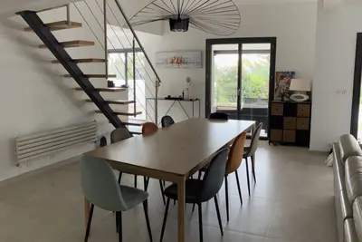 Image de 4km Aix jolie propriété dans cadre de nature