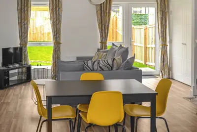 Image de Home Choi is an immaculate property, located in Culloden just outside the city of Inverness.