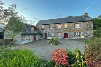 Image de Maison de campagne et dépendance, 9/10 couchages, piscine, Wifi