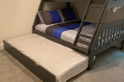 Image de Hutcheson Haus sleeps 6-8\nLocated near everything in the popular “Eado” district