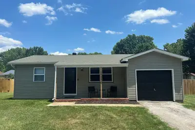 Image de Modern Cozy Pet Friendly Home in South Sgf!