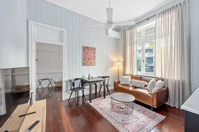 Image de The Lounge! 2 Bed/1 Bath/1 Car ~ New Farm