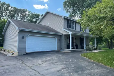 Image de Oshkosh Eaa rental house. 5 minutes from the airport!