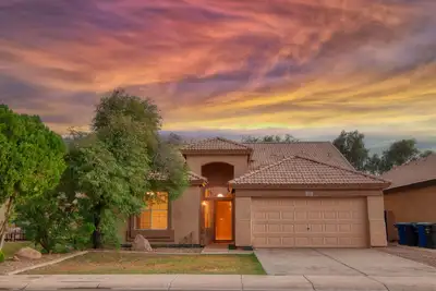 Image de Cozy Gem in Chandler - Centrally located & family friendly with fast Internet