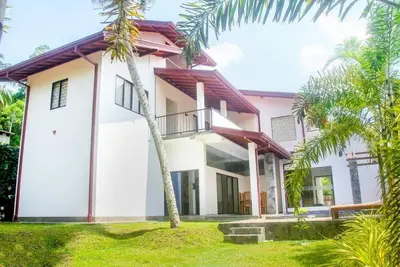 Image de Situated in the Western Province on the edge of coastal Bentota,