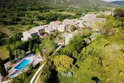 Image de Ensemble de 3 gîtes proche de l'Ardèche au calme dans de beaux paysages