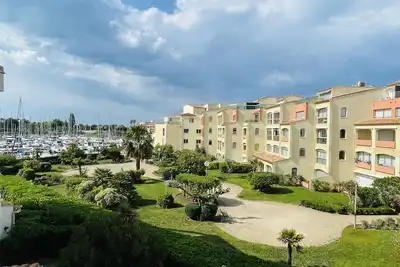 Image de Appartement rénové, proche port et plage, parking inclus