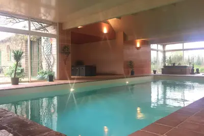 Image de maison à la campagne avec  piscine, 10 minute de la mer très calme