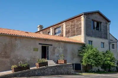 Image de 5 Bedroom Bed & breakfast in Niort