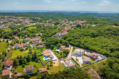 Image de Villa Alomarie- Villa idyllique de 3 chambres pres de Rovinj, avec piscine, sauna et jacuzzi