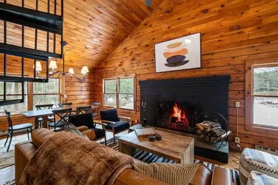 Image de Quiet Cabin On Over 12 Acres Of Woods!