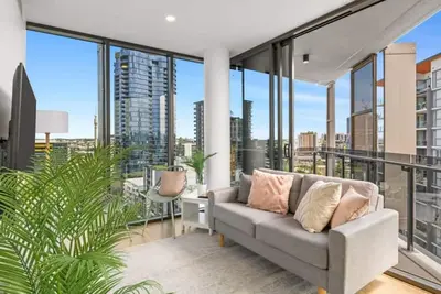 Image de Great Views, Pool, High Level Boutique Apt with Carpark