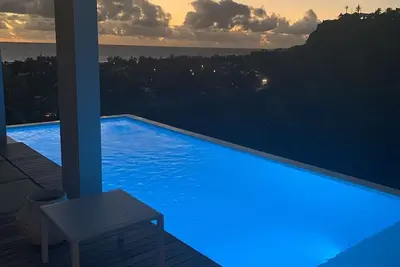 Image de Villa \"Iranja\" vue mer - Piscine chaufée St Gilles