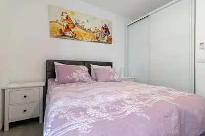 Image de Luxury 2 Bedroom 1. 5 bath Jerusalem + parking