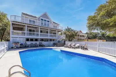 D0597 Dune Fine. Duck Landing Amenities, Pool, Hot Tub, Pets Ok, Keyless! ! ! ! !
