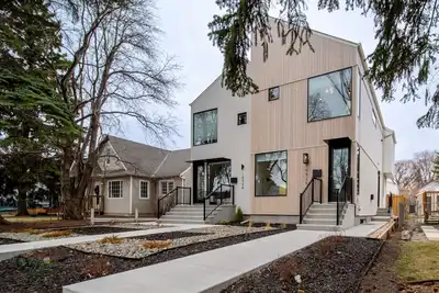 Image de King Bed|Sleeps 8|Garage|Near Whyte Ave & UofA