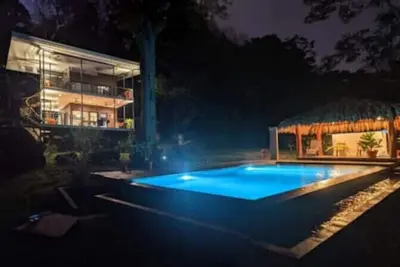 Image de Romantic beachfront floating house in the heart of Costa Rica