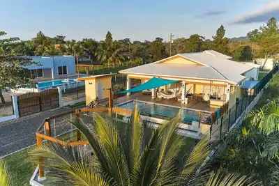 Image de Spectacular oceanfront home